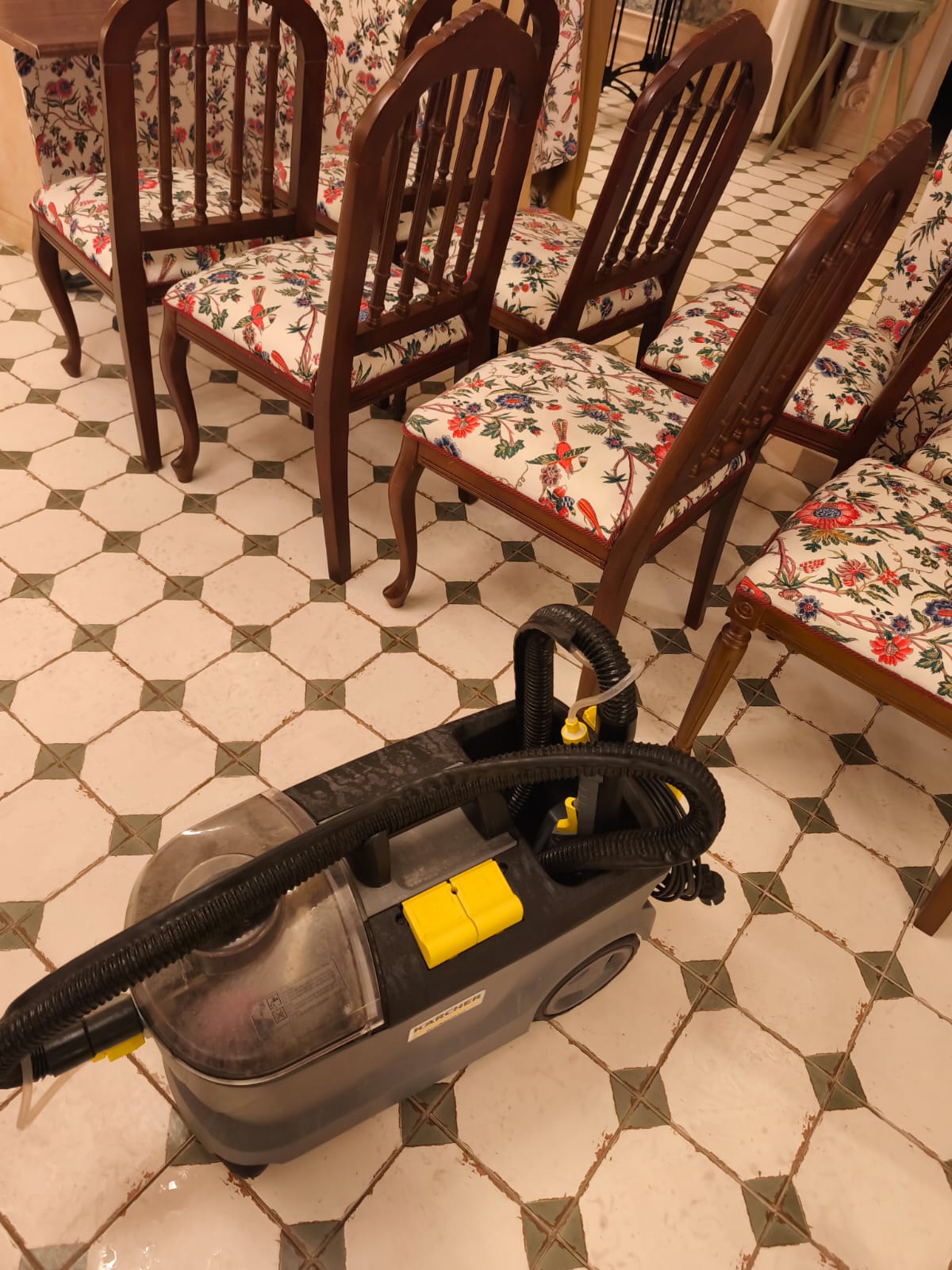 Oğuz Yıkama Sincan Cafe Sandalye Koltuk Yıkama İşi Yapanlar 